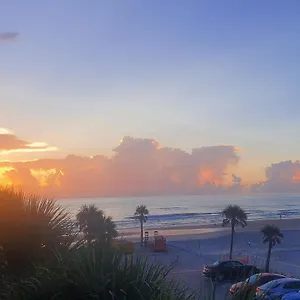 Beachside Bliss Ocean Views & Endless Fun Daytona Beach! , Daytona Beach United States